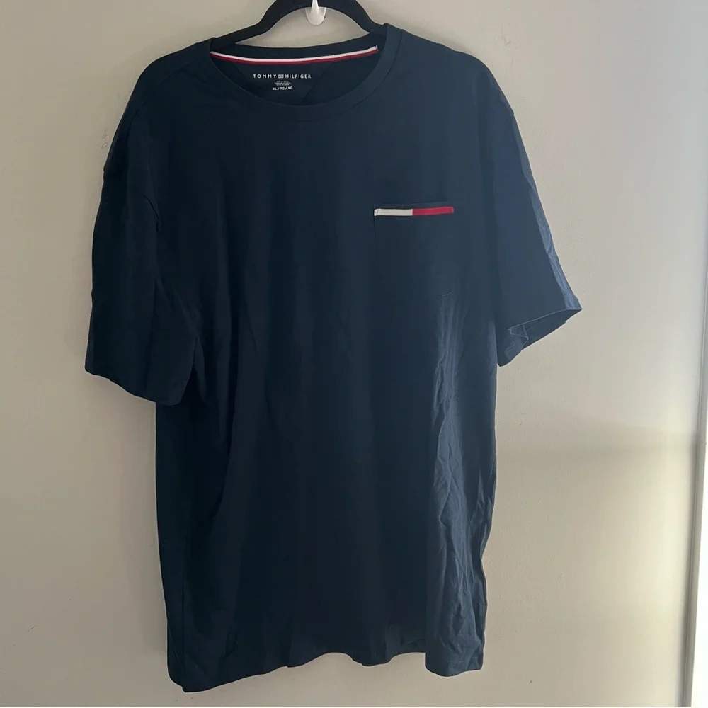 Tommy Hilfiger Men's Icon Coin T-shirt - Picture 2 of 3